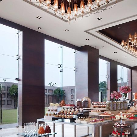 Jaipur Marriott Hotel Exterior foto The lobby