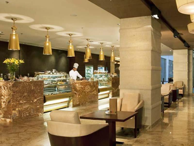 Jaipur Marriott Hotel Exterior foto The lobby lounge