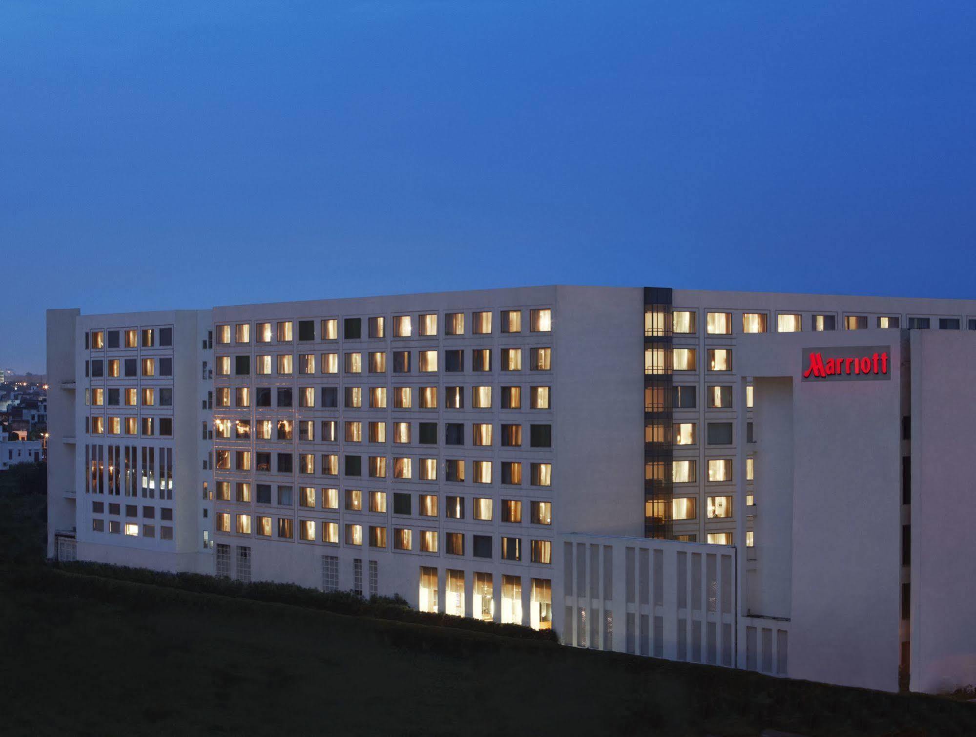 Jaipur Marriott Hotel Exterior foto The new campus of the University of Novi Sad